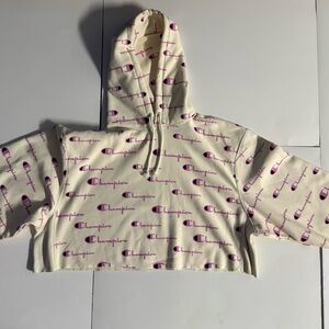 Champion Cream and Purple Logo Sleeve Size XL New with Tags Women’s